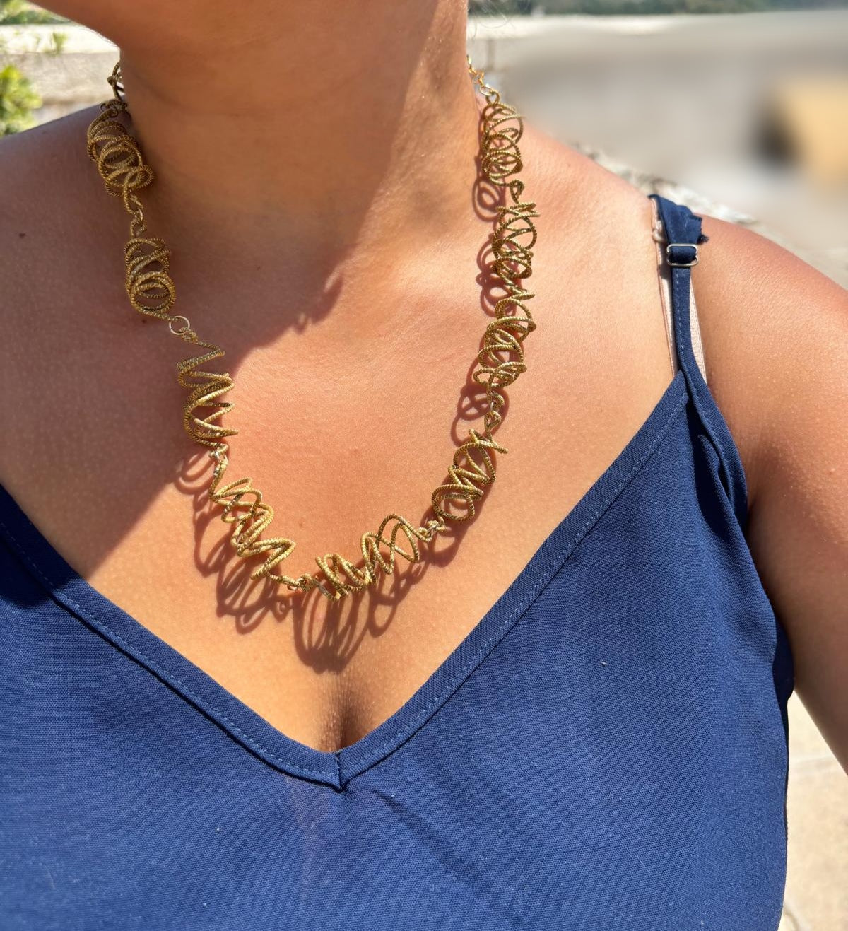 Collana "a giro"